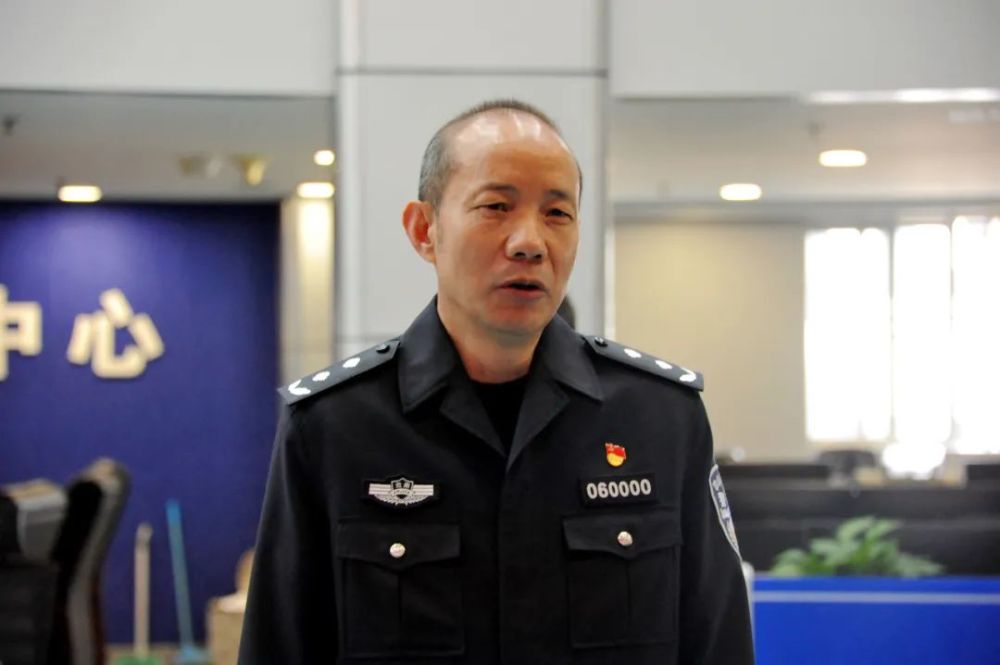 陆永昌指出,为了让人民群众过好安乐,祥和的新春佳节,曲靖公安机关