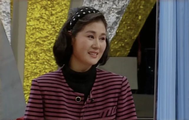 1992年,黄晓娟再一次以相亲主题的小品登上春晚,在《我想有个家》中