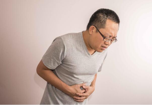 肝病|身体出现这6个症状，要留意！别患了肝病才后悔，及时检查