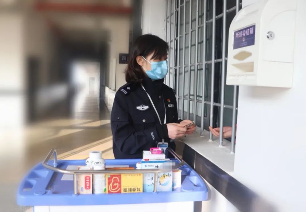 长沙市第四看守所指导员 杜丽听听她们有什么想说有很多的女儿回不了