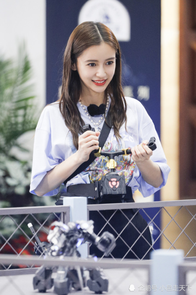 angelababy第5期巧手神探剧照