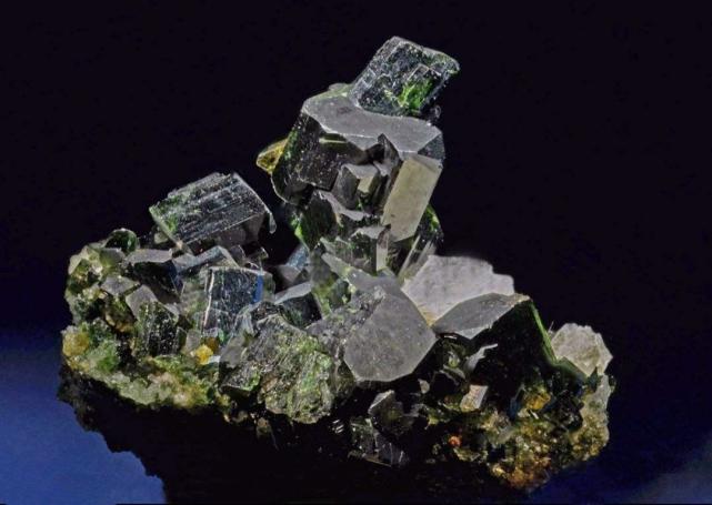 你也许对 lsbo激光晶体不太了解,但对我国垄断美国15年的 kbbf非线性