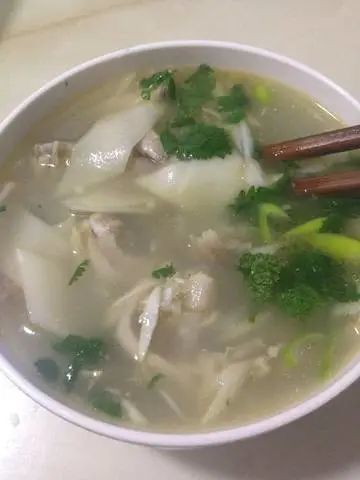 食地锅鸡,板鸡,鸡汤面叶,粉鸡酥脆口齿留清香天然健康不油腻芝麻和