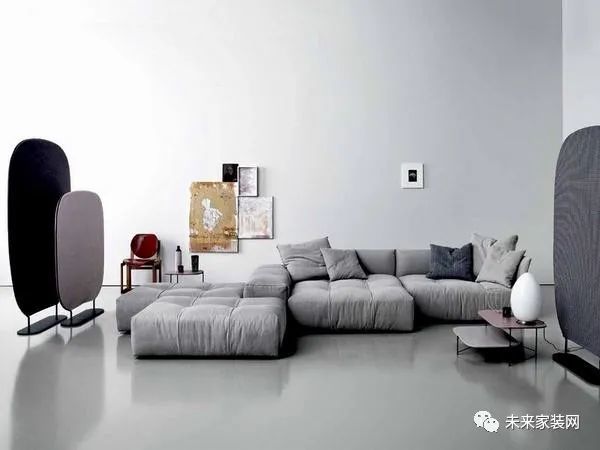 搭配灰色布艺沙发的客厅装修设计简洁又不失质感