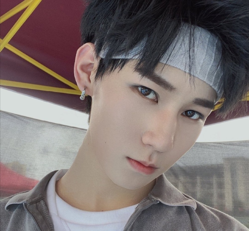 头像张真源你好我想要一份超大的快乐