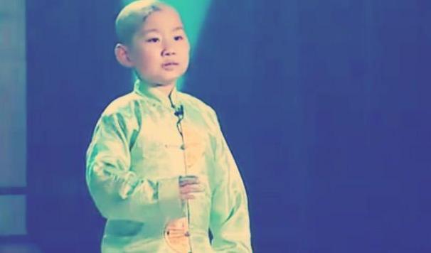 当年的京剧神童王陶阳,现在的德云社相声演员陶云圣,以及麒麟剧社社长