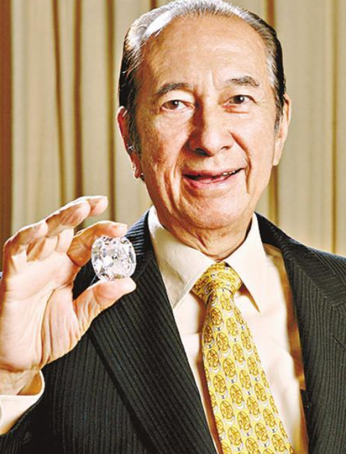 何鸿燊靠跟日军合作赚第一桶金,并非靠太太赚钱,很多人都误会了