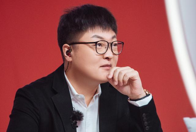 而音乐总监刘卓在训练时一直强调要唱出来,本来歌曲就不熟,这唱出来也