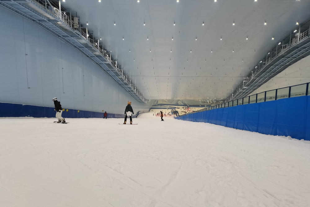 距离成都市区最近的滑雪场,驾车只需一小时,一年四季都能滑_腾讯新闻