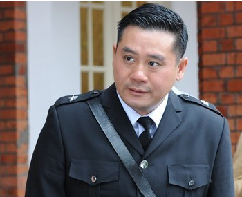 在《巾帼枭雄之义海豪情》中饰演梁非凡一角,他的演技受到肯定,获得了