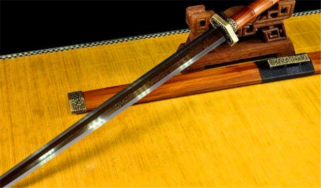 古代一把宝剑,埋藏两千多年,为何依旧锋利无比?