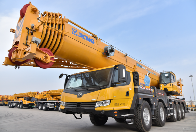 徐工新款xct110吊车大吨位入门最佳选择