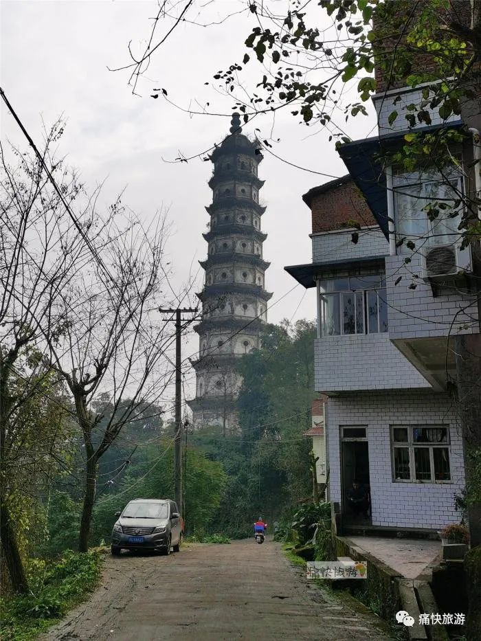 探访自贡历史建筑之富顺廻澜塔