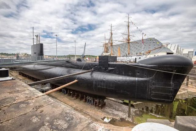 英国K级潜艇图片