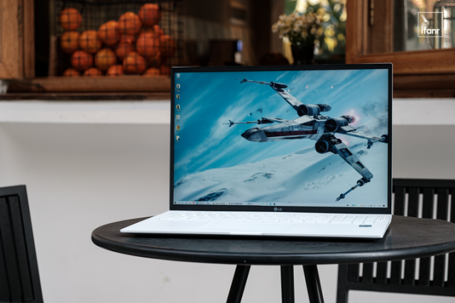 lg gram 17 体验:轻薄本中的"异类"