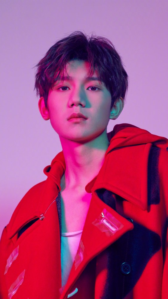 手机桌面壁纸王源二