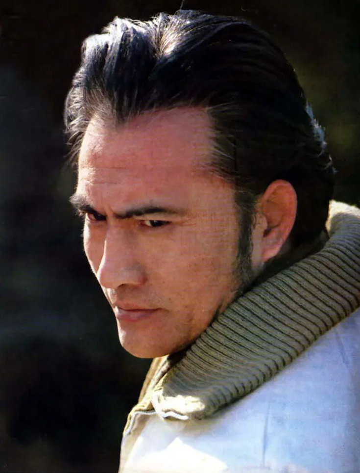 "硬汉"杨在葆离世后,我才知道,老艺术家的一生能有多苦难!