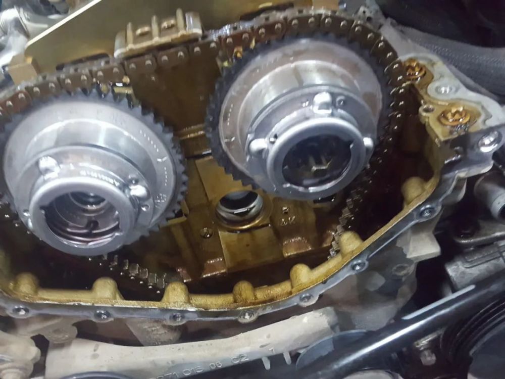 要求非常准确因为汽车曲轴与凸轮轴之间就是链条传动就是个链