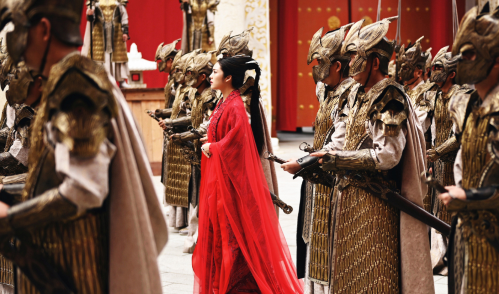 《玲珑》:一物降一物,能帮元一对付微生砚的人,终于来了