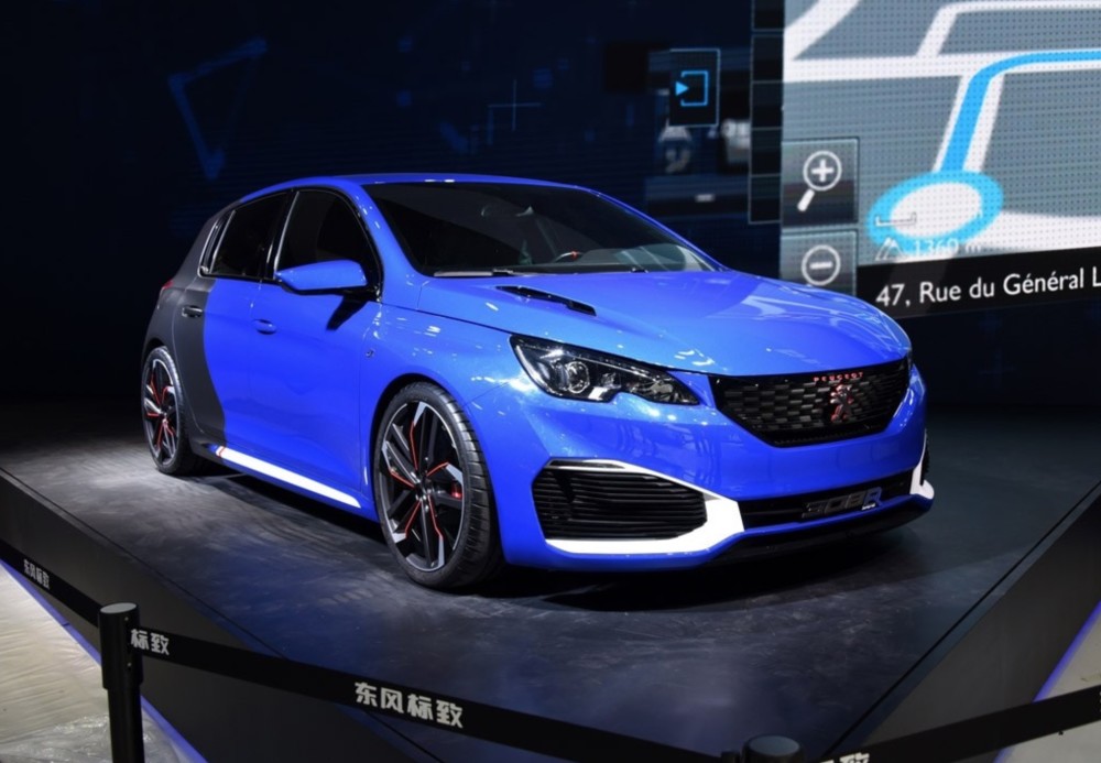 又一法系"小钢炮",350马力 四驱,百公里提速5s,年轻人有福了