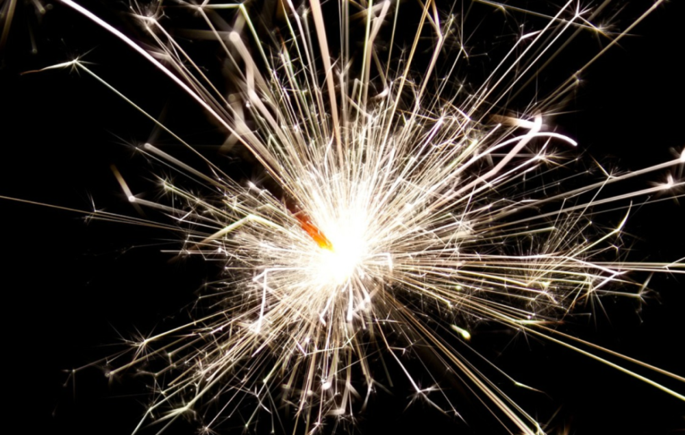 官宣冷光烟花纳入烟花爆竹管理