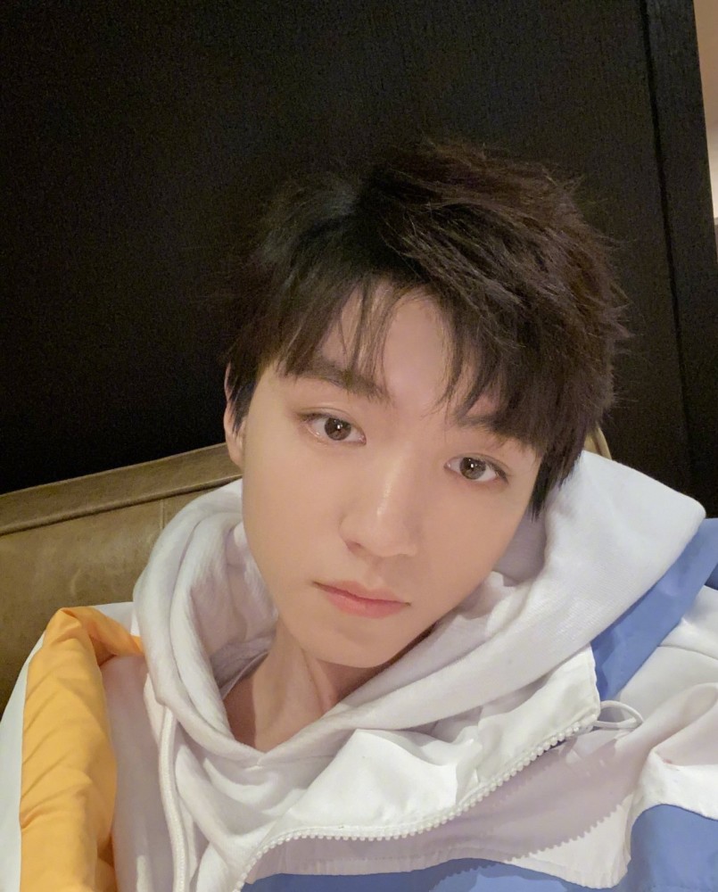 王俊凯自拍秘诀怼脸就好