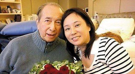 赌王三太陈婉珍:护工出身,长相平平,为何能讨得赌王欢心?