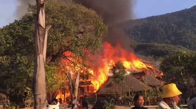 临沧翁丁村老寨发生严重火灾无人员伤亡火灾已得到初步控制