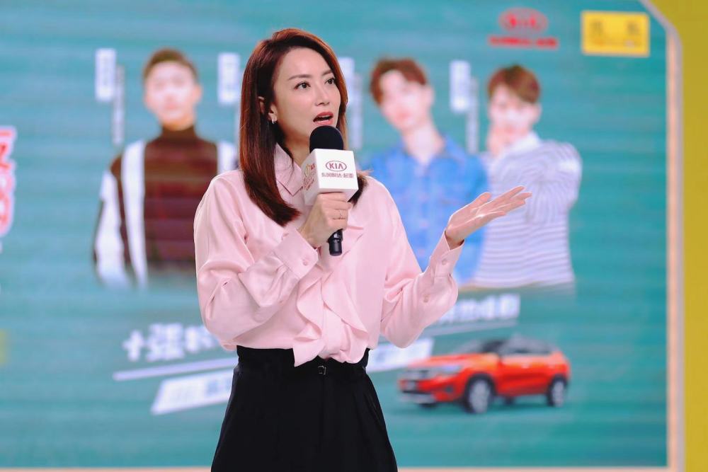 "背后推手"霍汶希,气质不输王菲林青霞,为何甘心做一名经纪人