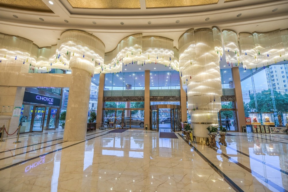 宁国伯爵王朝:当地最高端酒店,硬件完善且环境一流_腾讯新闻