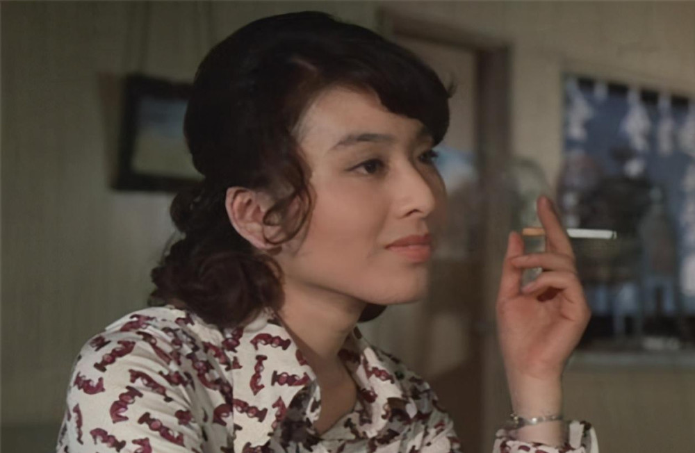 栗原小卷:80年代家喻户晓,一代荧幕女神,终身未嫁