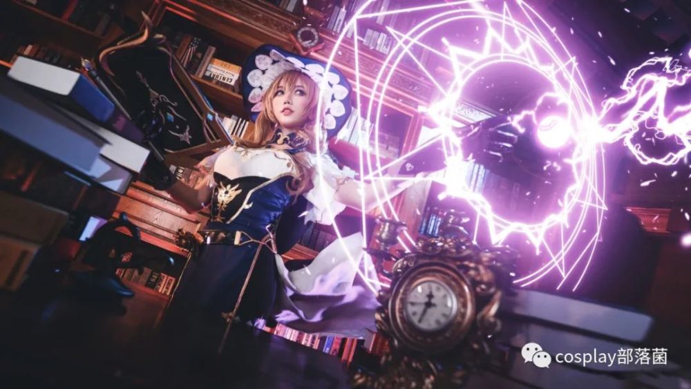 cos:原神丽莎cos正片啊@迷失人形