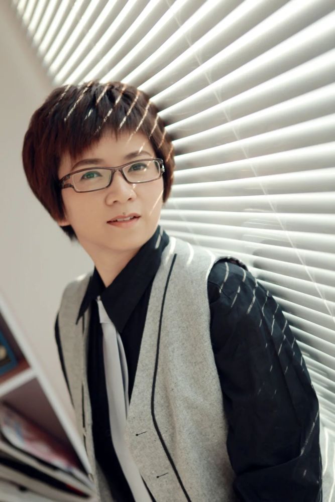 下午节目主持搭档:小颖 大发四频同步直播南通广播向你拜年!