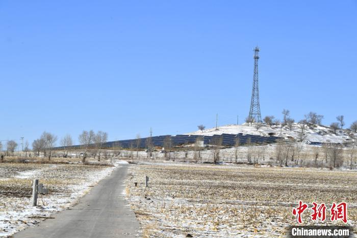 旧时烧炭今依光电吉林炭窑村靠产业摘穷帽