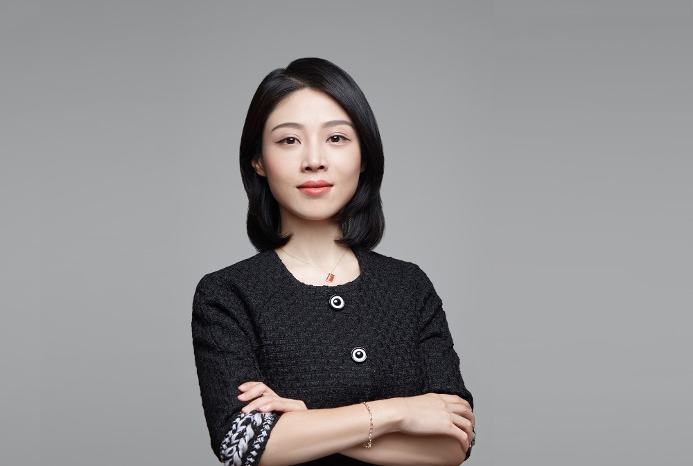 电子烟创业三年,80后美女富豪财富增长600亿