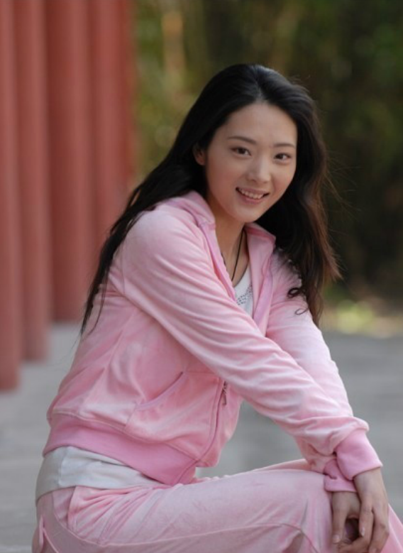 崔漫莉能拍甄嬛传多次演貌美妃嫔为什么还要去做微商呢