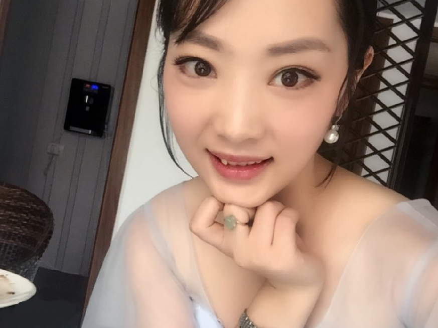 崔漫莉能拍甄嬛传多次演貌美妃嫔为什么还要去做微商呢