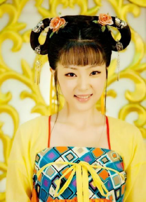 崔漫莉能拍甄嬛传多次演貌美妃嫔为什么还要去做微商呢