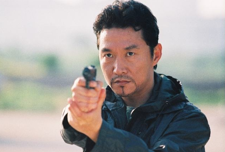 赵燕国彰中考全县第二辍学凭插翅难逃爆红娶瑞典大美女