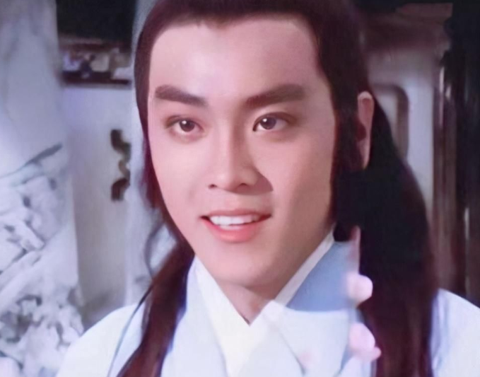 抛弃余安安,嫌张曼玉丑,尔冬升娶幼师丁克,59岁与情人生娃?_腾讯新闻