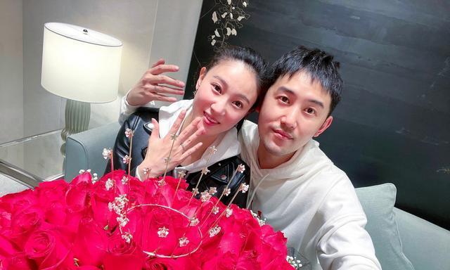 新春后第一对官宣结婚的80后演员,女星专职军人角色13年!