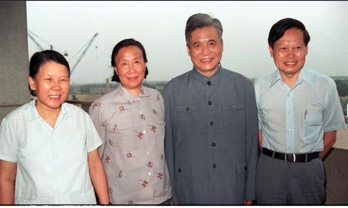 邓稼先|杨振宁回国后收到一纸条，看完后却痛哭失声：有邓稼先，国之大幸