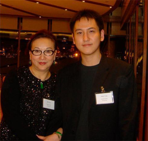 每套市值上亿,他轻松跻身百亿富豪|汤珈铖|汤君年|汤臣集团|汤臣一品