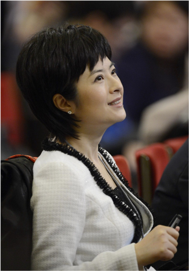 北大才女张泉灵事业当红时出走央视147万投资二混子