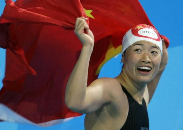 罗雪娟,人称游泳界的奶茶妹妹,1984年出生于浙江杭州的一个普通家庭.