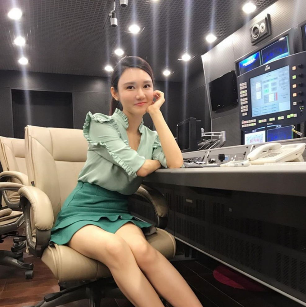 "小董卿"龙洋央视上位史,太励志了!_腾讯新闻