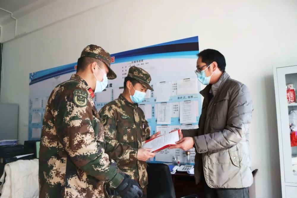 10万只口罩!这个武警战士家里寄来"豪横"年货