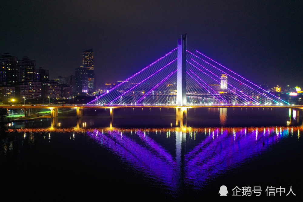 合生大桥灯光夜景,绚烂多姿,让整座桥显得美轮美奂_腾讯新闻