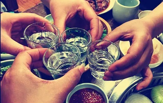 不喝酒的你,是如何在山东酒桌上"到位"的?