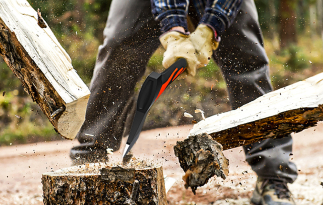 不管斧头的材质怎么变,砍柴始终是门技术活,不是你力气大就能砍得快砍